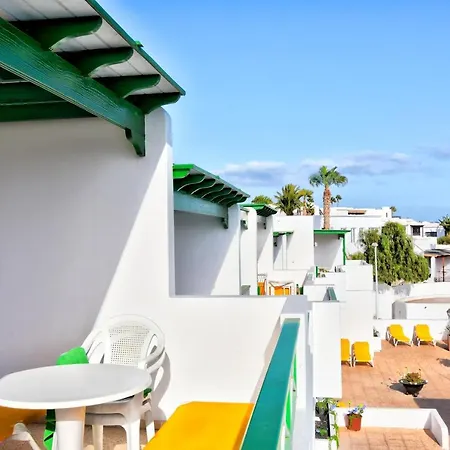 Isabel Puerto del Carmen (Lanzarote)