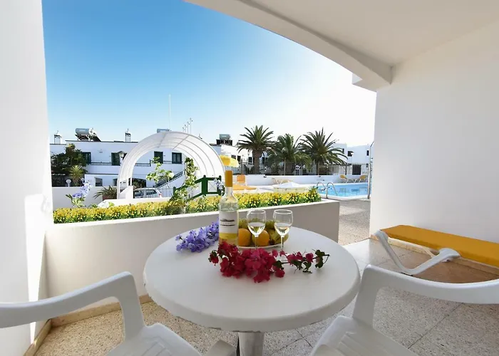 Isabel Puerto del Carmen (Lanzarote)